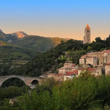 Et Terrasse Dans Ancienne Bergerie Privat bolig *