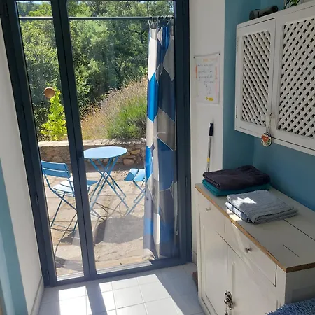 Et Terrasse Dans Ancienne Bergerie Privat bolig *