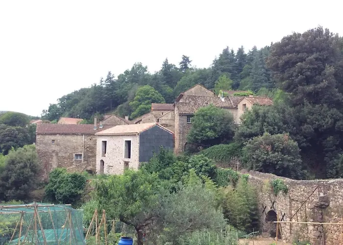 Et Terrasse Dans Ancienne Bergerie Pansiyon *